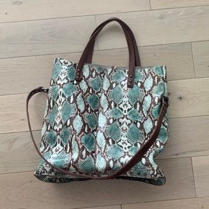 Genuine leather bag by Elliott Lucca 🌸🍀🍀